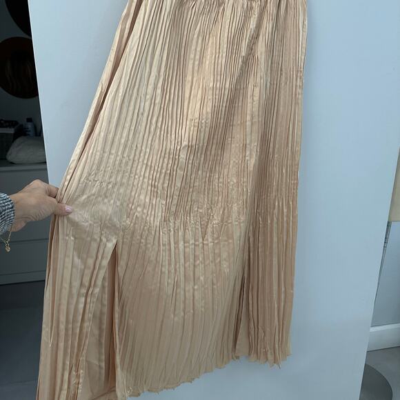 Sundance Pleated gold front slits Gold Maxi Skirt size L-XL - Picture 3 of 9